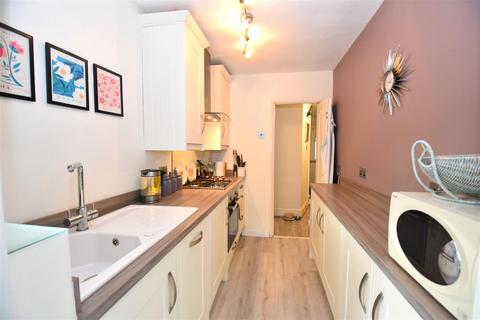 2 bedroom semi-detached bungalow for sale, Westbourne Close, Hockley