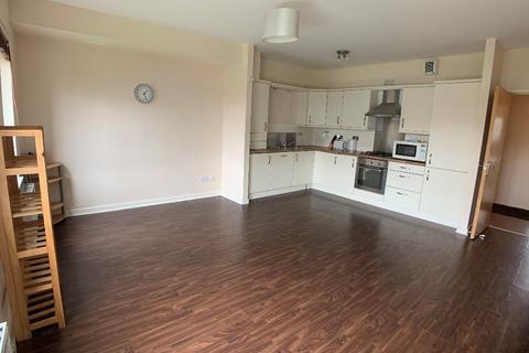 2 bedroom flat to rent, New Mart Place, Chesser, Edinburgh, EH14