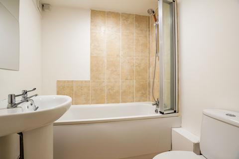 2 bedroom flat to rent, Cavendish Place, Eastbourne
