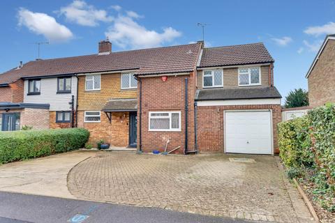 5 bedroom semi-detached house for sale, Compton Close, Earley, Reading