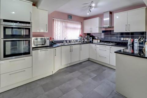 5 bedroom semi-detached house for sale, Compton Close, Earley, Reading