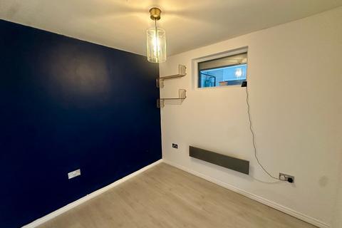 Studio to rent, Lon Ceiriog, Prestatyn, LL19