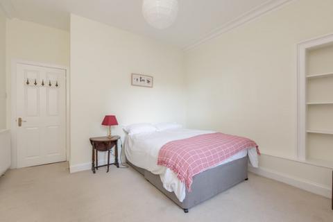 5a Leopold Place, Edinburgh, EH7 5JW