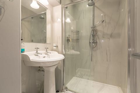 5a Leopold Place, Edinburgh, EH7 5JW