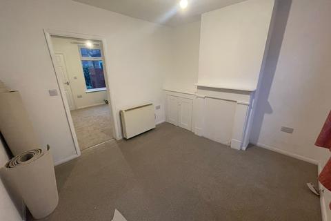 2 bedroom terraced house to rent, Suffolk Road, Ipswich IP4