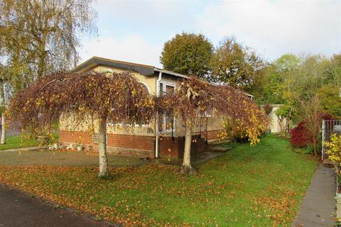 2 bedroom mobile home for sale, Bluebell Woods, Shalloak Road, Broad Oak