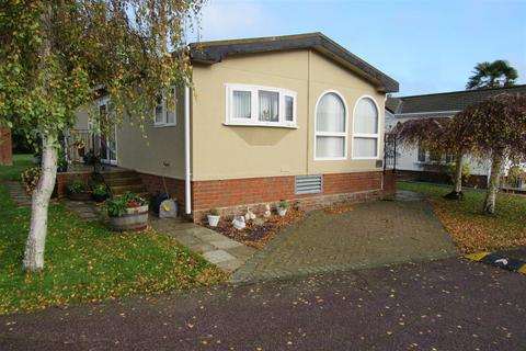 2 bedroom mobile home for sale, Bluebell Woods, Shalloak Road, Broad Oak