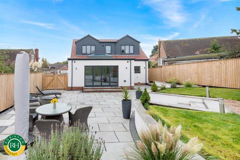 4 bedroom detached house for sale, Ingham Road, Bawtry, Doncaster