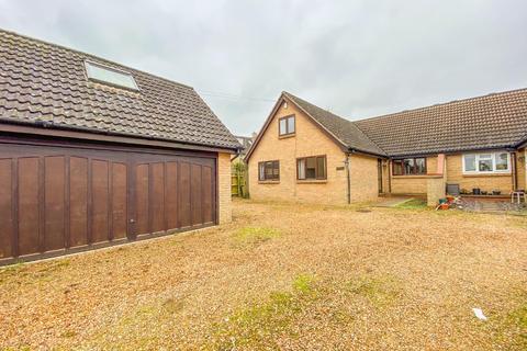 4 bedroom semi-detached house for sale, West Drive, Highfields Caldecote, Cambridge