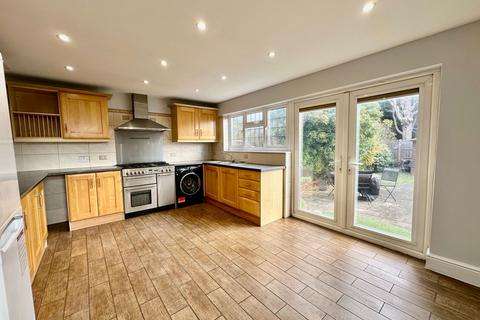 4 bedroom semi-detached house for sale, Southfield Avenue, Watford WD24