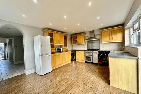 4 bedroom semi-detached house for sale, Southfield Avenue, Watford WD24