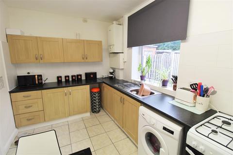 3 bedroom terraced house to rent, Dearne Street, Darton, Barnsley S75 5HL