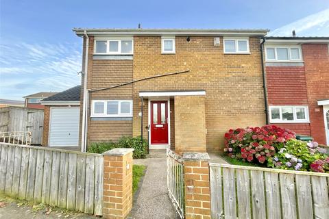 3 bedroom semi-detached house for sale, Gishford Way, Blakelaw, NE5