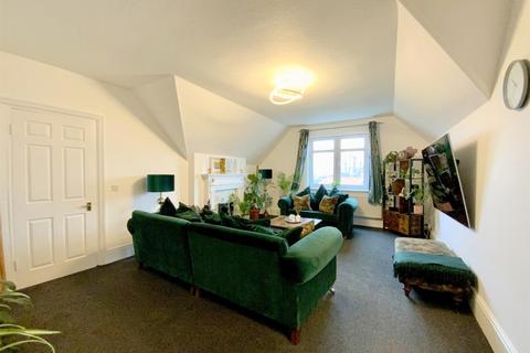 2 bedroom penthouse for sale, The Mount, Mill Road, Cleethorpes