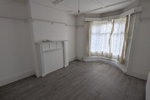 2 bedroom flat to rent, Roseville Street, Sunderland SR4