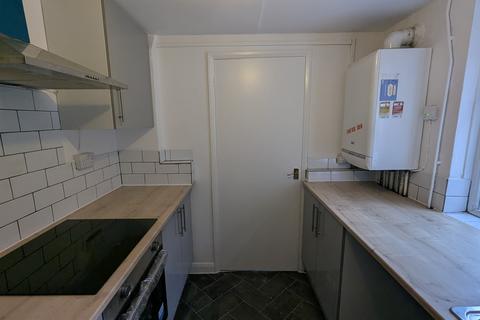 2 bedroom flat to rent, Roseville Street, Sunderland SR4