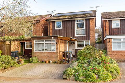 Erica Way, Crawley RH10