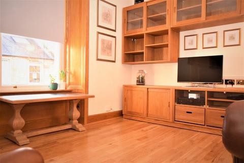 1 bedroom flat to rent, Drumdryan Street, Edinburgh, EH3