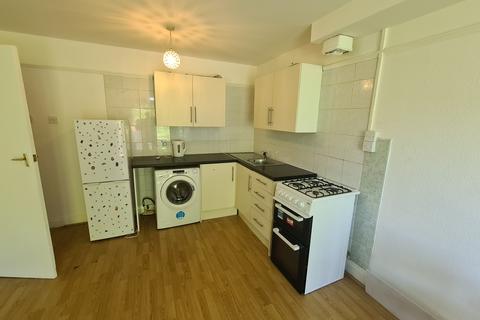 1 bedroom flat to rent, Carlton Avenue, Harrow HA3