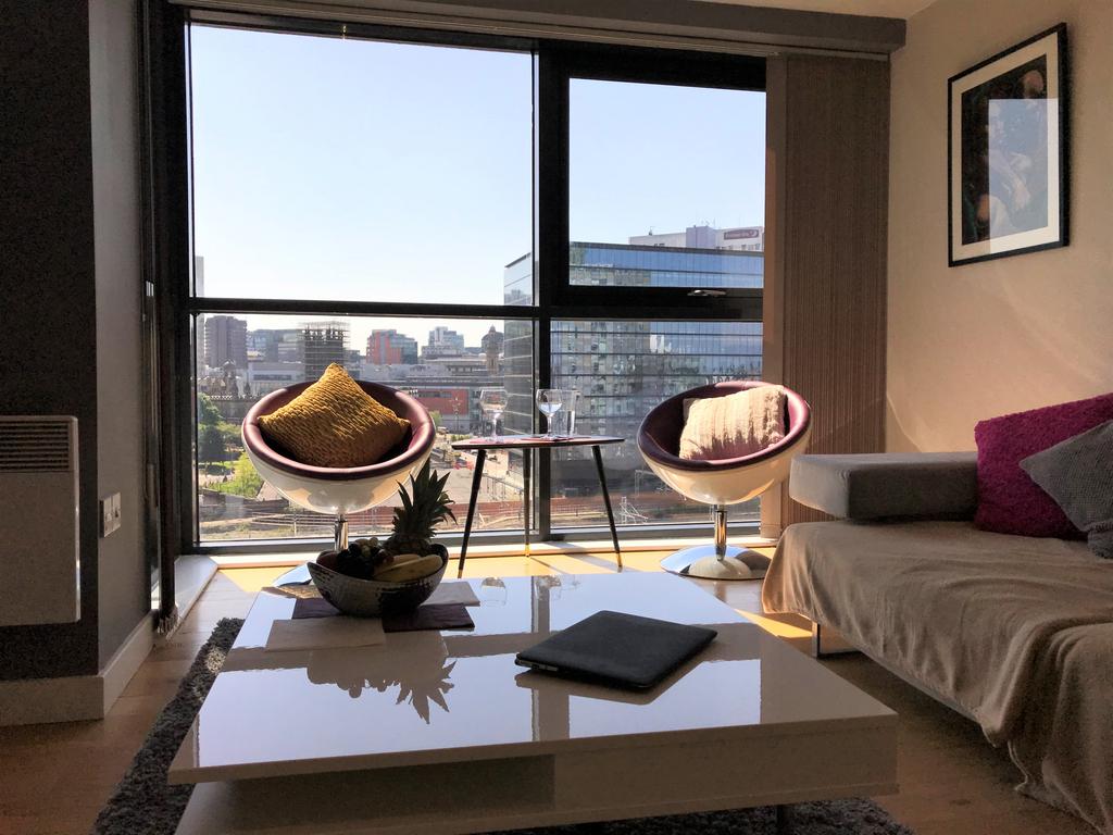 10 th floor city centre apartment