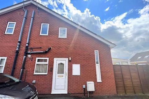 1 bedroom semi-detached house to rent, Davies Drive, Wem