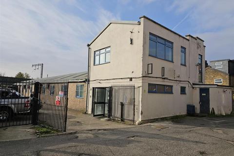 Industrial unit to rent, Skeltons Lane, Leyton E10