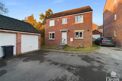 3 bedroom detached house for sale, Meadow Rise, Lydney GL15