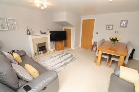 3 bedroom end of terrace house for sale, Maye Dicks Road, Rushden NN10