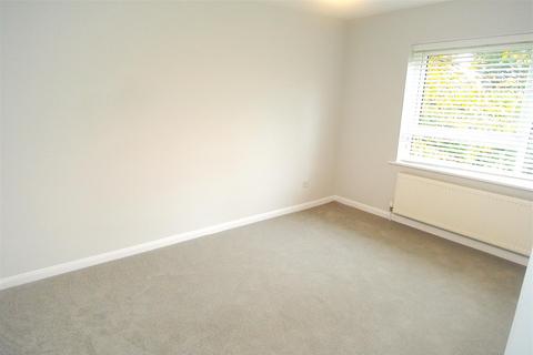 2 bedroom apartment to rent, Oatlands Drive, Weybridge KT13