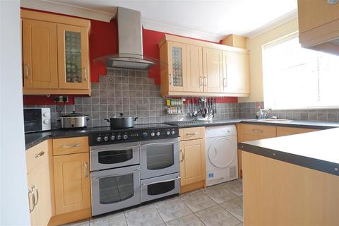 3 bedroom terraced house for sale, Lister Road, Braintree