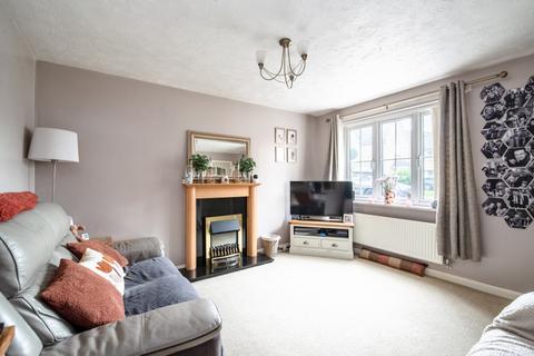 3 bedroom townhouse for sale, School Street, Cottingley, Bingley, West Yorkshire, BD16