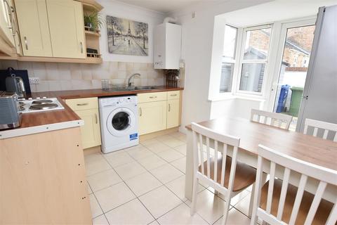 2 bedroom terraced house to rent, Highwood Mews, Cleethorpes DN35