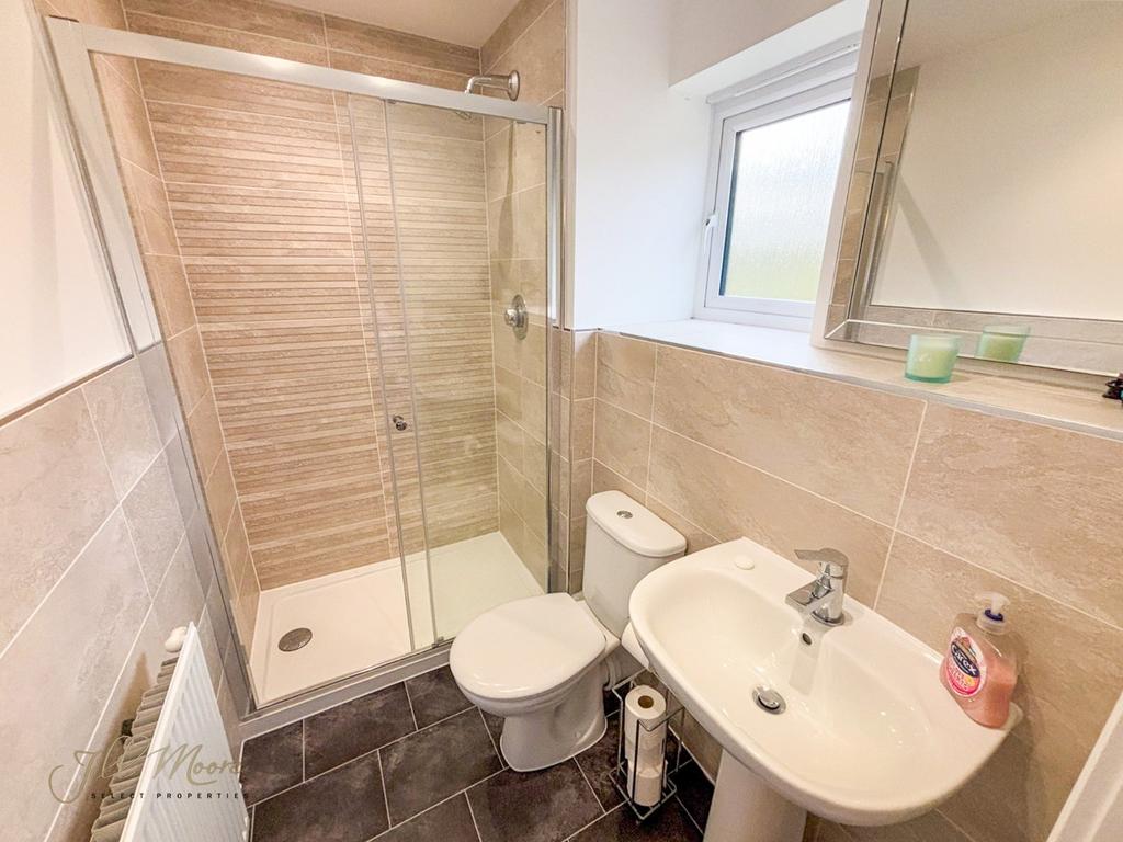 En-Suite 2