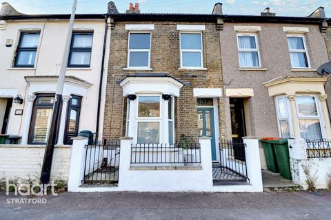 3 bedroom terraced house for sale, Wellington Road, Forest Gate