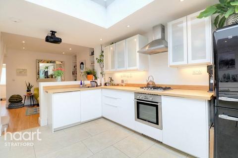 137 Wellington Road, Forest Gate, London, E7 9BT