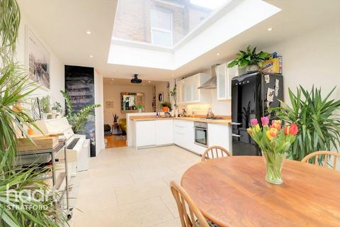 137 Wellington Road, Forest Gate, London, E7 9BT