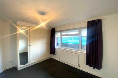 2 bedroom apartment to rent, 132 Herschell Road, Leigh on Sea SS9