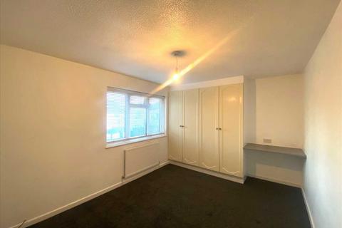 2 bedroom apartment to rent, 132 Herschell Road, Leigh on Sea SS9