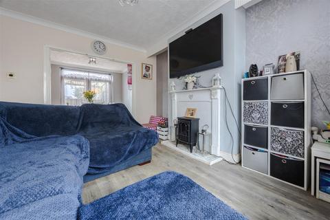 3 bedroom semi-detached house for sale, Baysdale Road, Scunthorpe