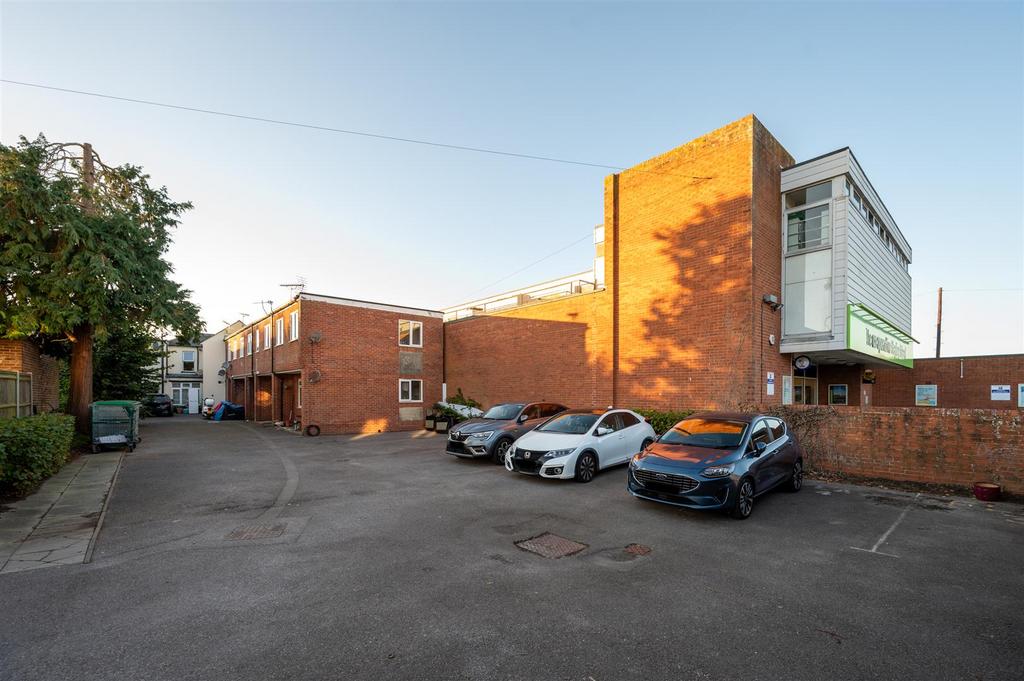 5 Gable Mews 24 15.jpg