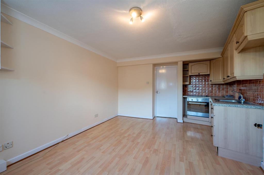 5 Gable Mews 24 4.jpg