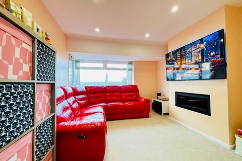 29 Derwent Road, Bradford, BD2 4HR