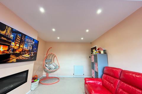 29 Derwent Road, Bradford, BD2 4HR