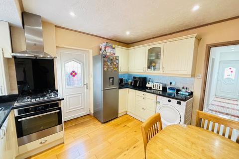 29 Derwent Road, Bradford, BD2 4HR