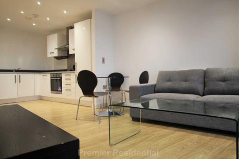 2 bedroom apartment to rent, Commercial Street, Manchester M15