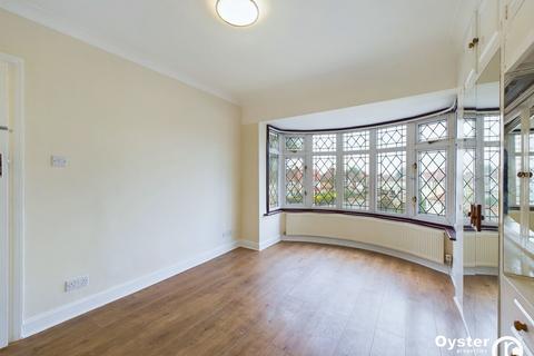 52 Balmoral Road, Harrow, HA2 8TD