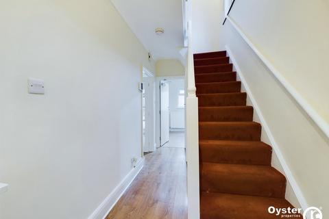 52 Balmoral Road, Harrow, HA2 8TD