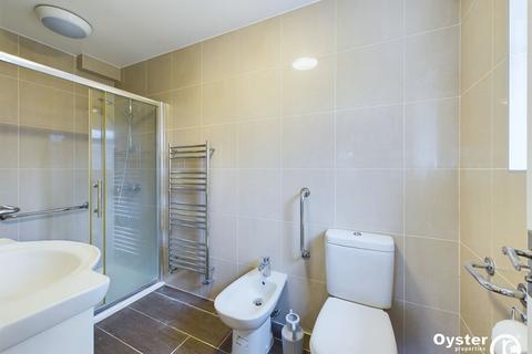 52 Balmoral Road, Harrow, HA2 8TD