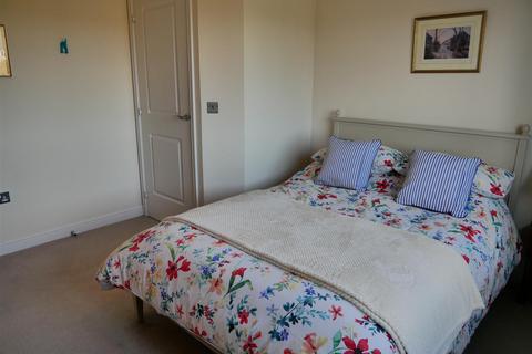 4 Cherhill Way, Calne, SN11 0FG