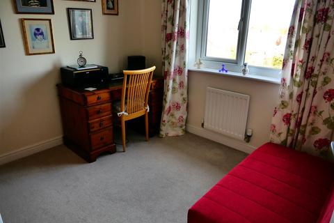 4 Cherhill Way, Calne, SN11 0FG